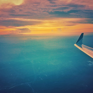 大胸美女网红叫房东修空调啪啪
